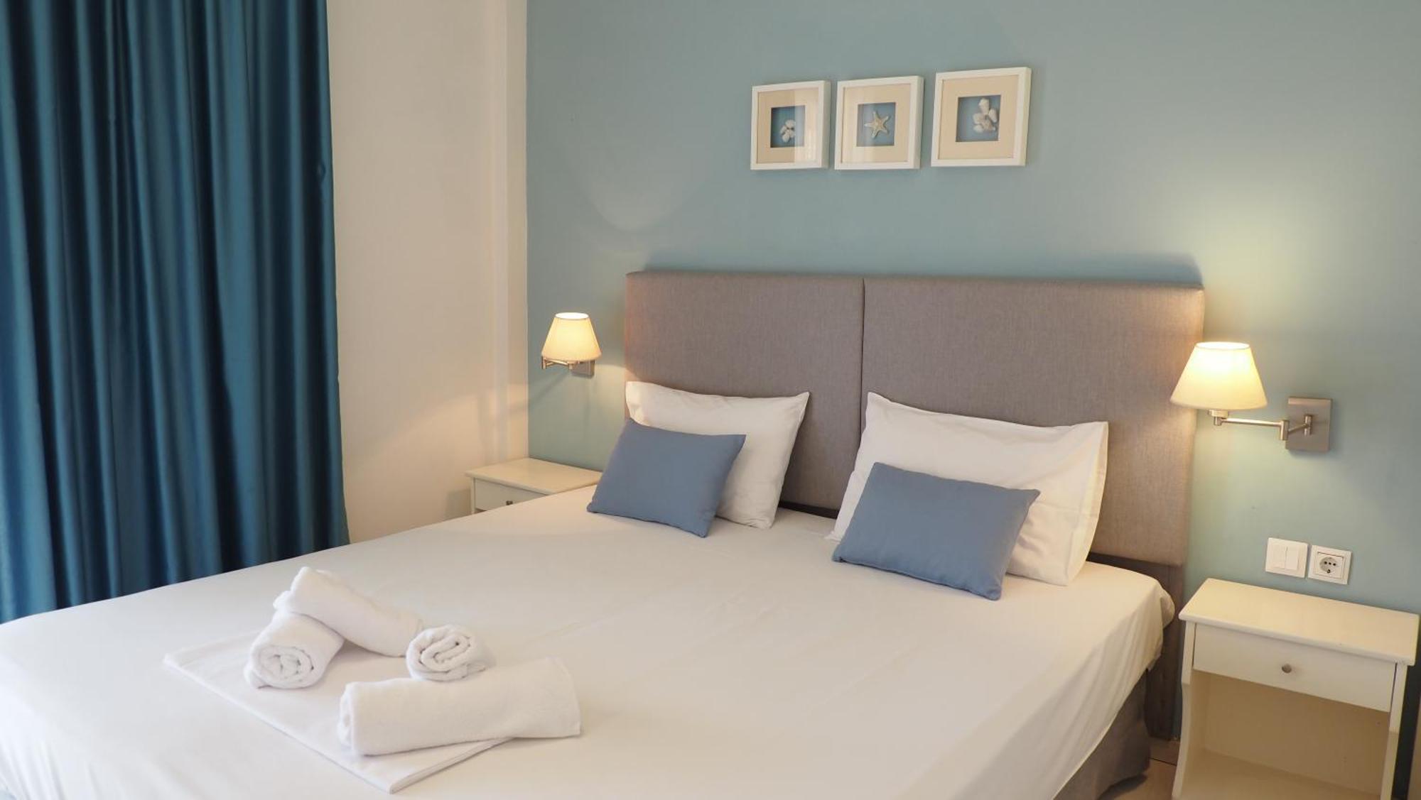 Leonidas Apartments And Suites Mola Kalyva Extérieur photo