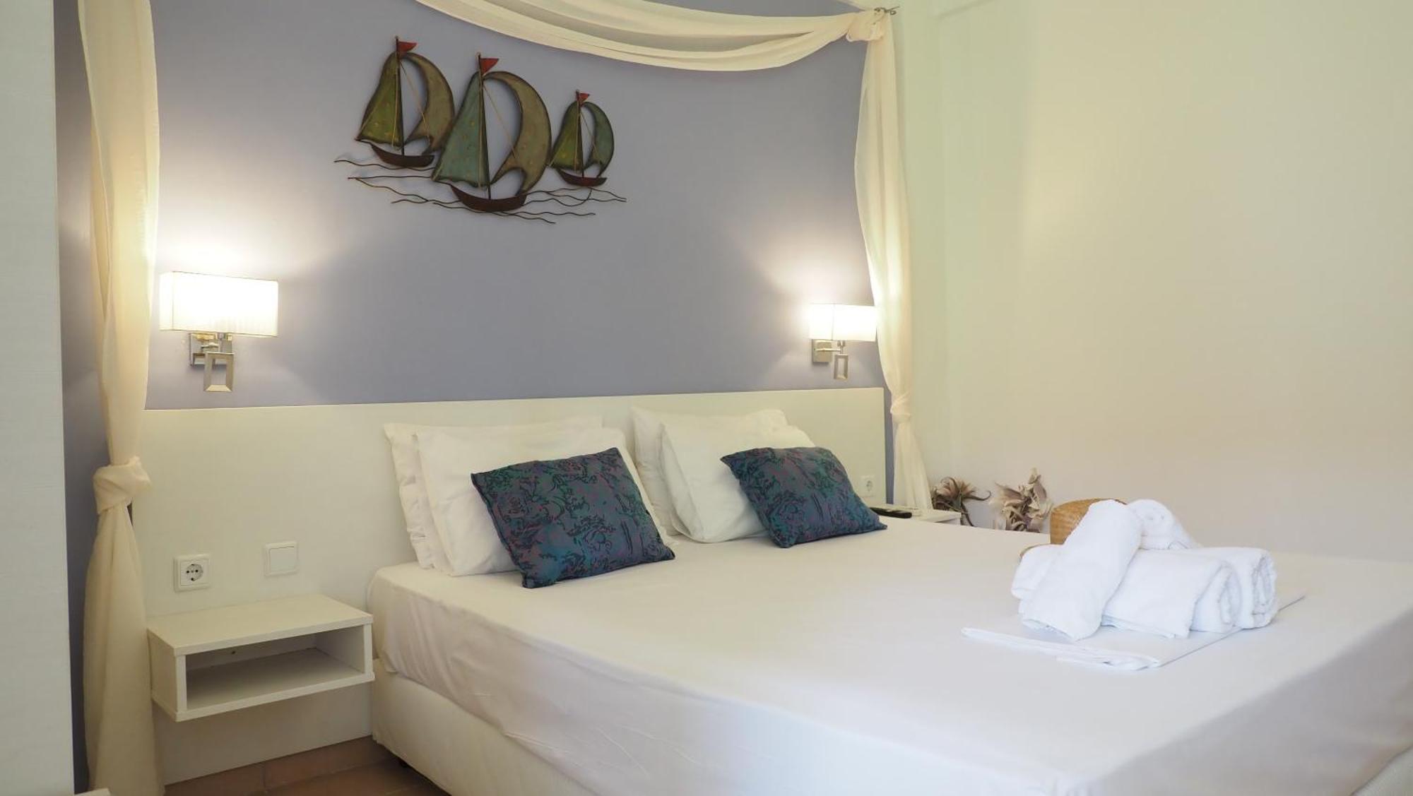 Leonidas Apartments And Suites Mola Kalyva Extérieur photo