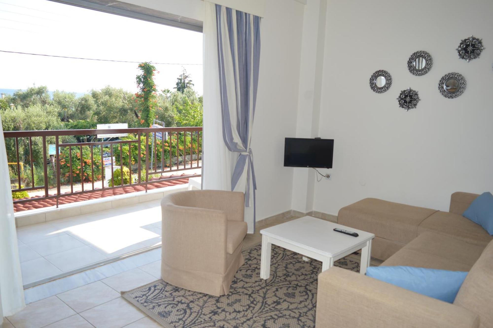 Leonidas Apartments And Suites Mola Kalyva Extérieur photo