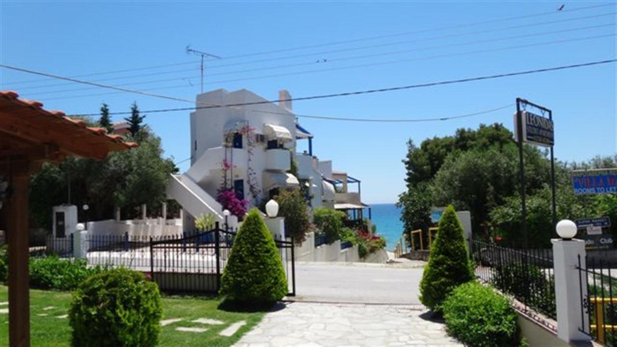 Leonidas Apartments And Suites Mola Kalyva Extérieur photo